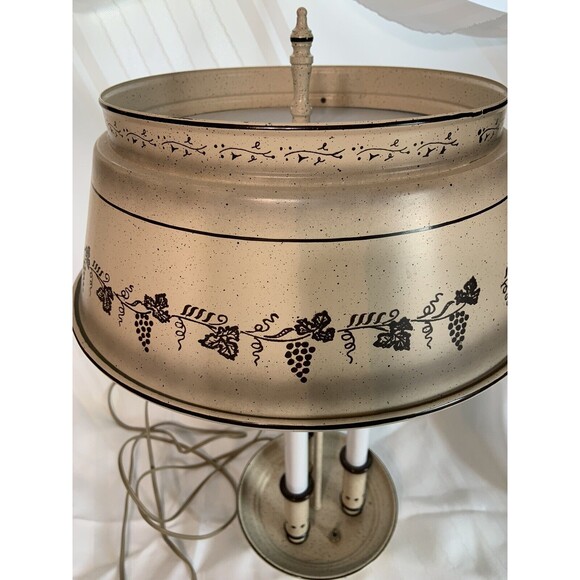 Vintage Beige Gold Bouillotte Style Tole Lamp + Shade Underwriter’s Laboratories - Picture 5 of 12